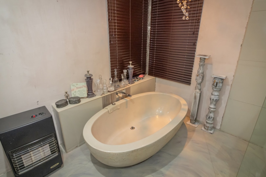 6 Bedroom Property for Sale in Elandia Free State